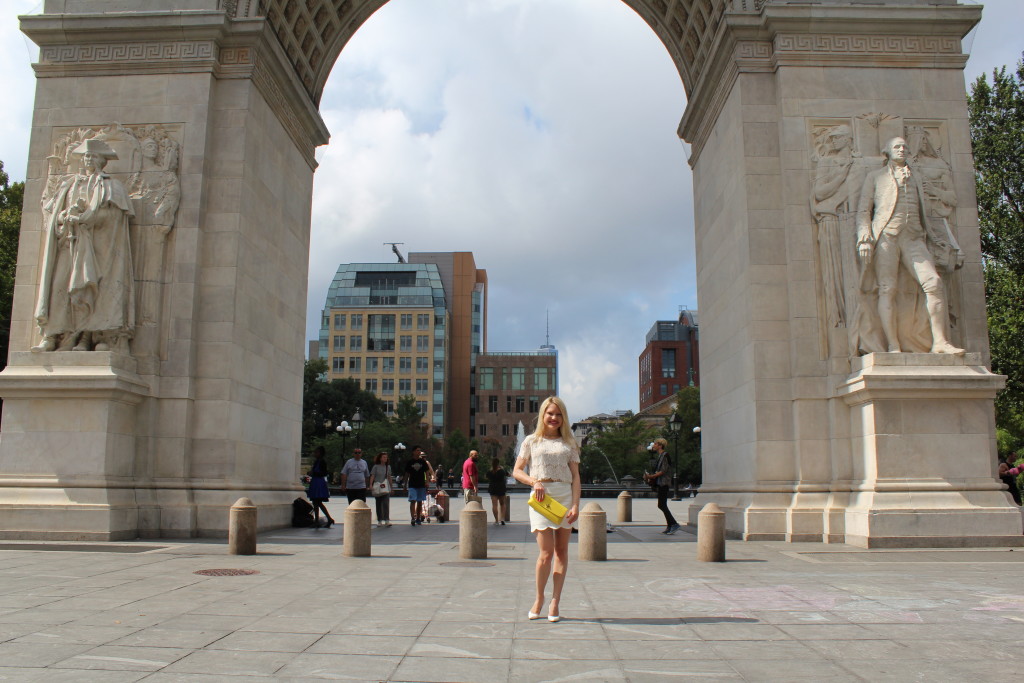 girl under Washington Square Park arches Caitlin Hartley of Styled American http://styledamerican.com/pop-of-yellow-2/