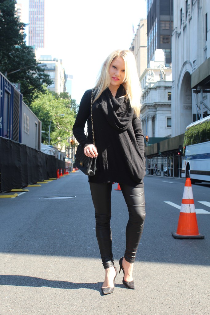 Caitlin Hartley of Styled American, black sweater over leggings