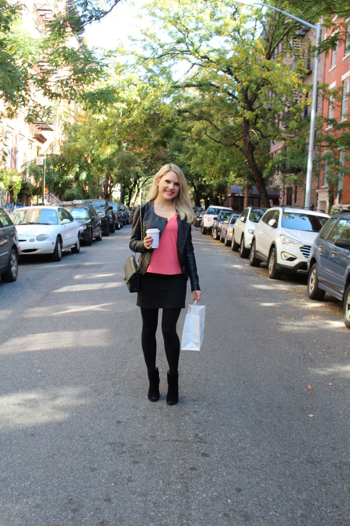 Caitlin Hartley of Styled American fall street style