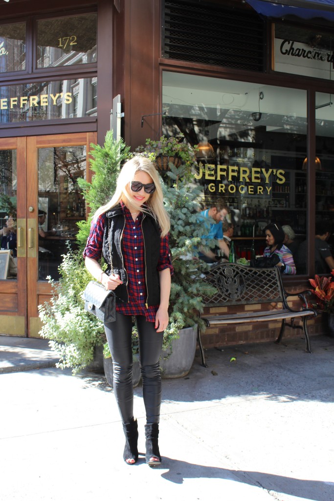 Caitlin Hartley of Styled American girl in winter clothes in the west village