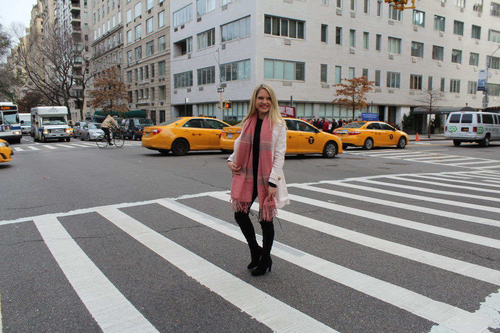 Caitlin Hartley of Styled American pink street style