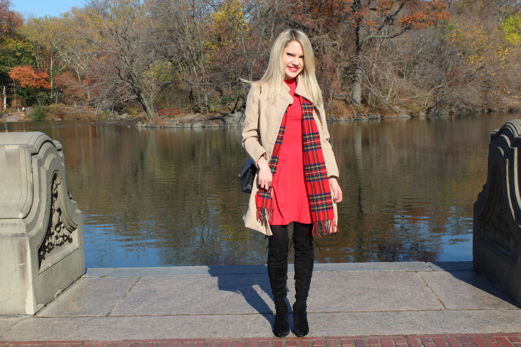 Caitlin Hartley of Styled American christmas outfit ideas