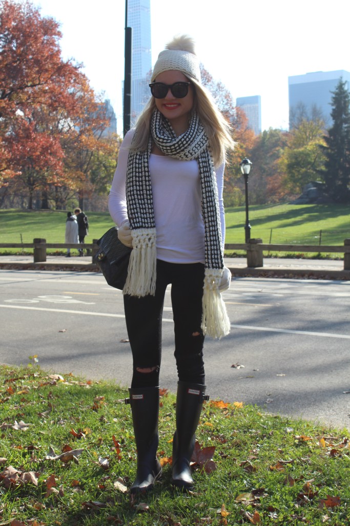 Caitlin Hartley of Styled American cozy winter fashion, ivory beanie, oversized scarf