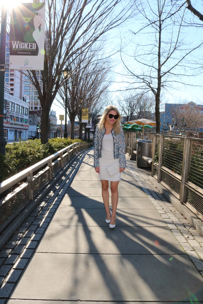 Caitlin Hartley of Styled American nyc fashion blogger in aztec print blazer 