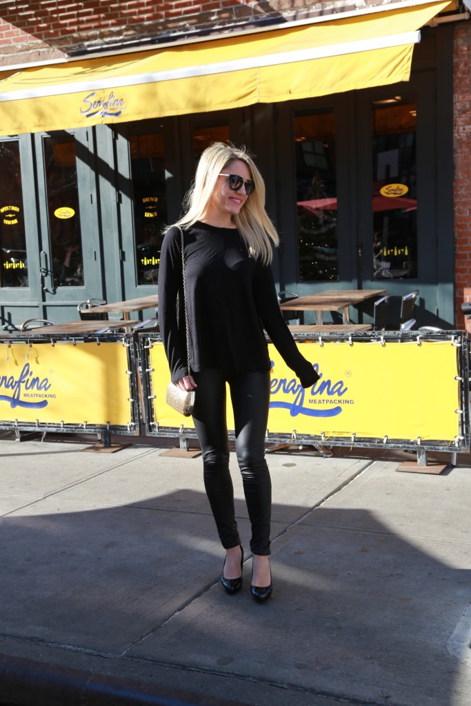 Caitlin Hartley of Styled American all black everything outfit