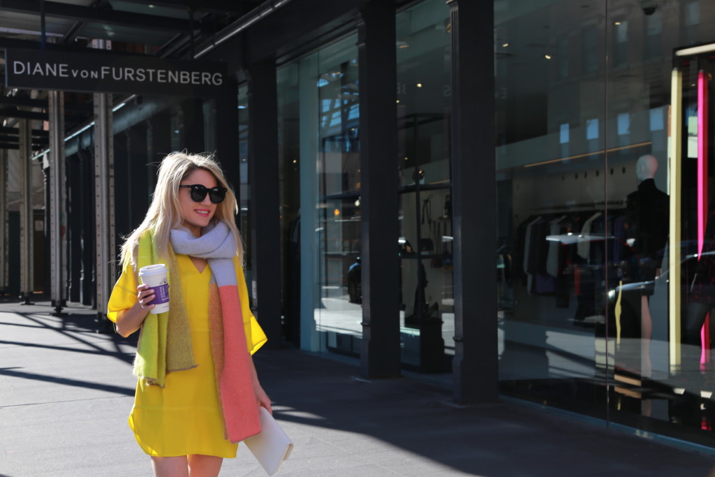 Caitlin Hartley of Styled American girl in front of Diane von Furstenberg store
