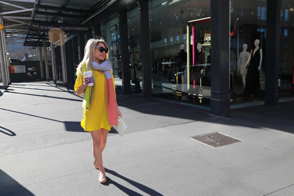 Caitlin Hartley of Styled American loose shift dress and over-sized scarf