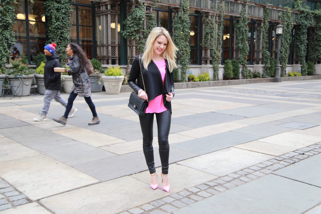 Caitlin-Hartley-of-Styled-American-express-top-pop-of-pink