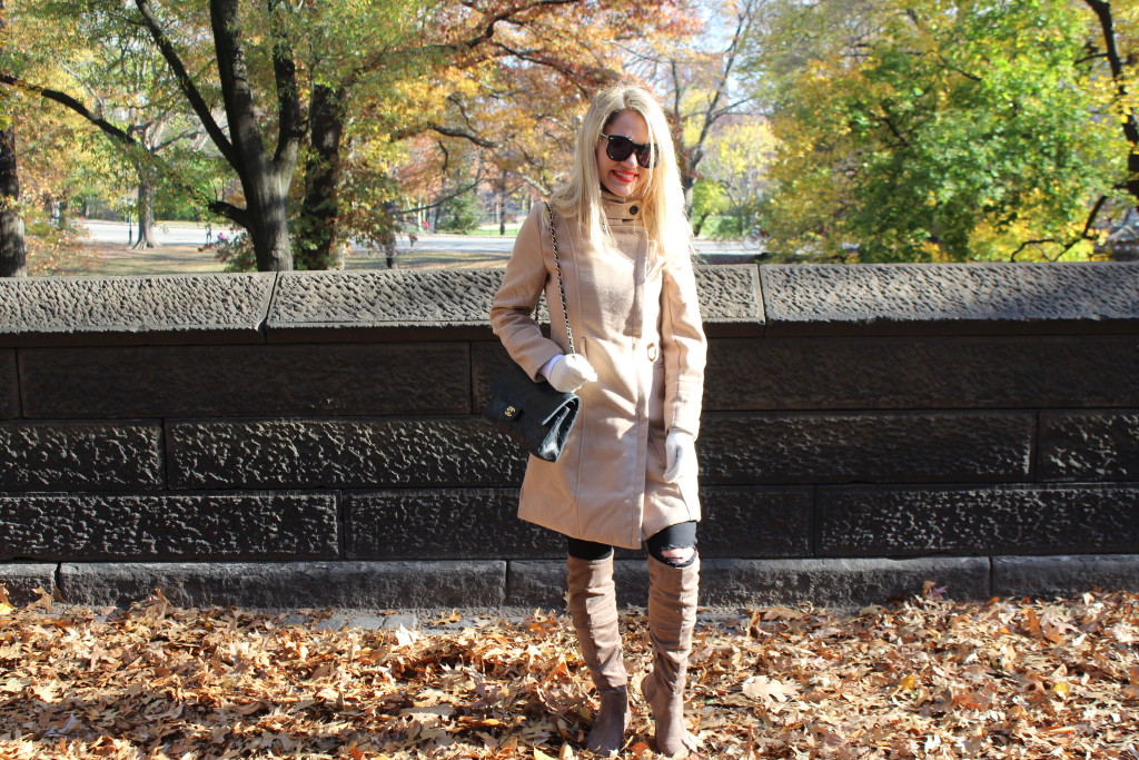 Caitlin Hartley of Styled American affordable winter tan coat