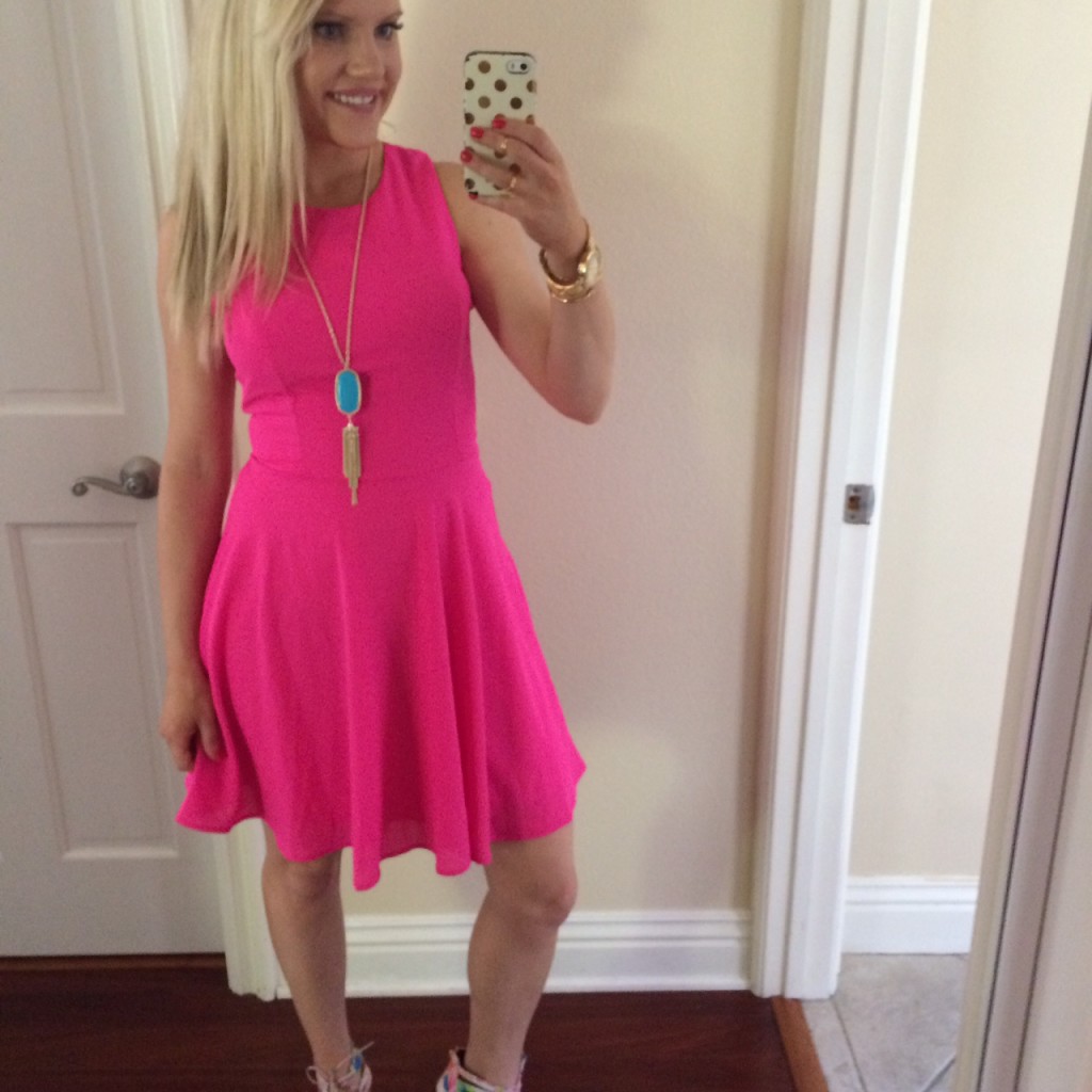 Caitlin Hartley of Styled American hot pink dress, kendra scott necklace and floral pumps