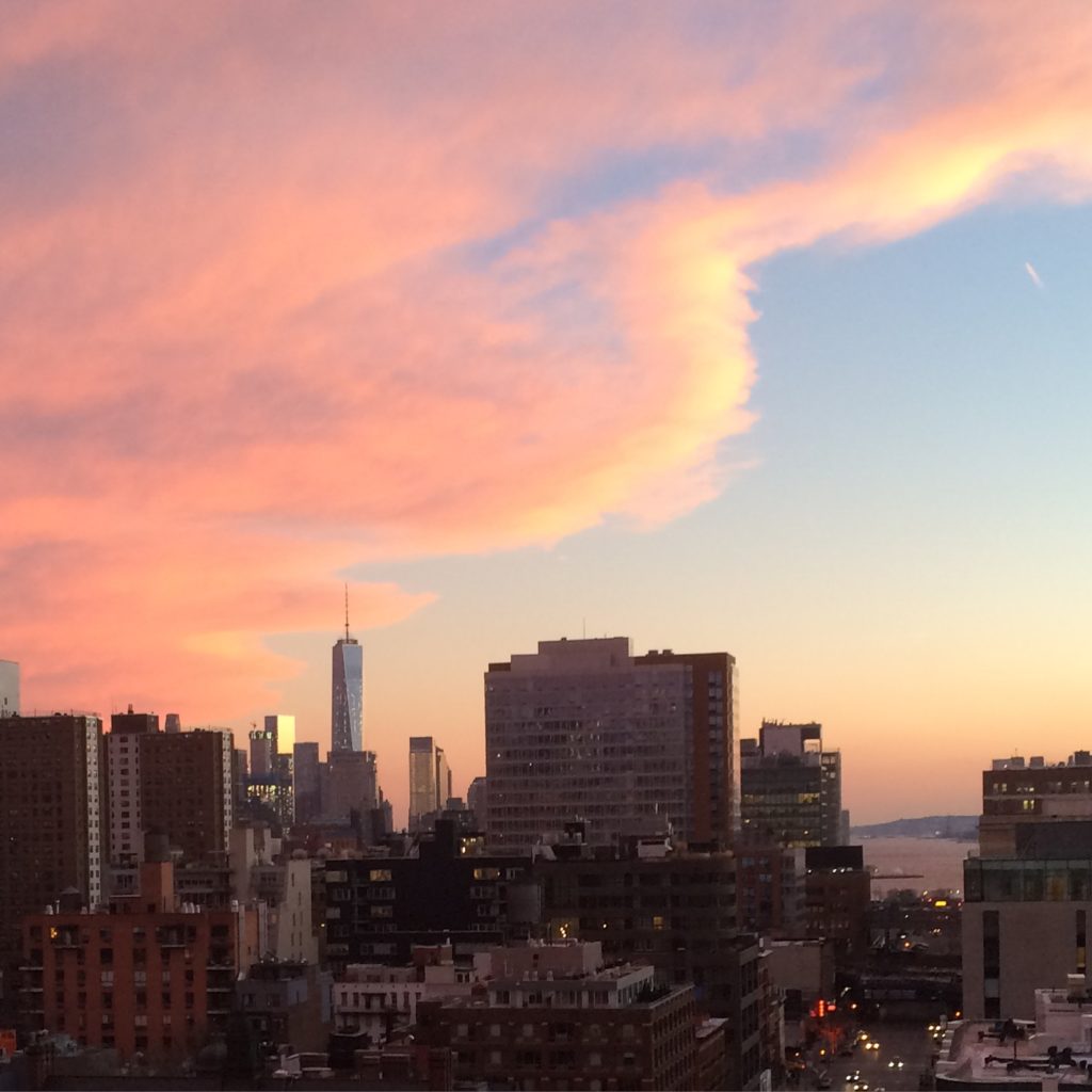 Caitlin Hartley of Styled American pink sunset over nyc