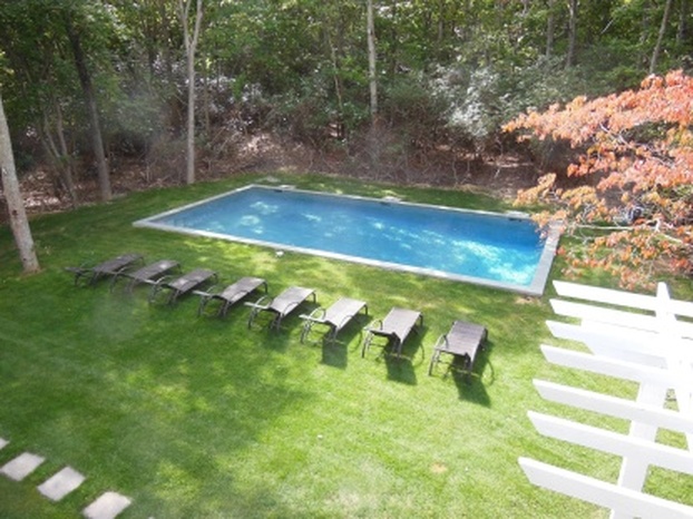 Caitlin Hartley of Styled American hamptons house pool, summer house