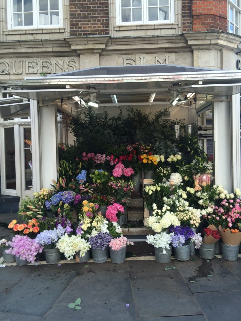 Caitlin-of-Styled-American-london-flower-stand