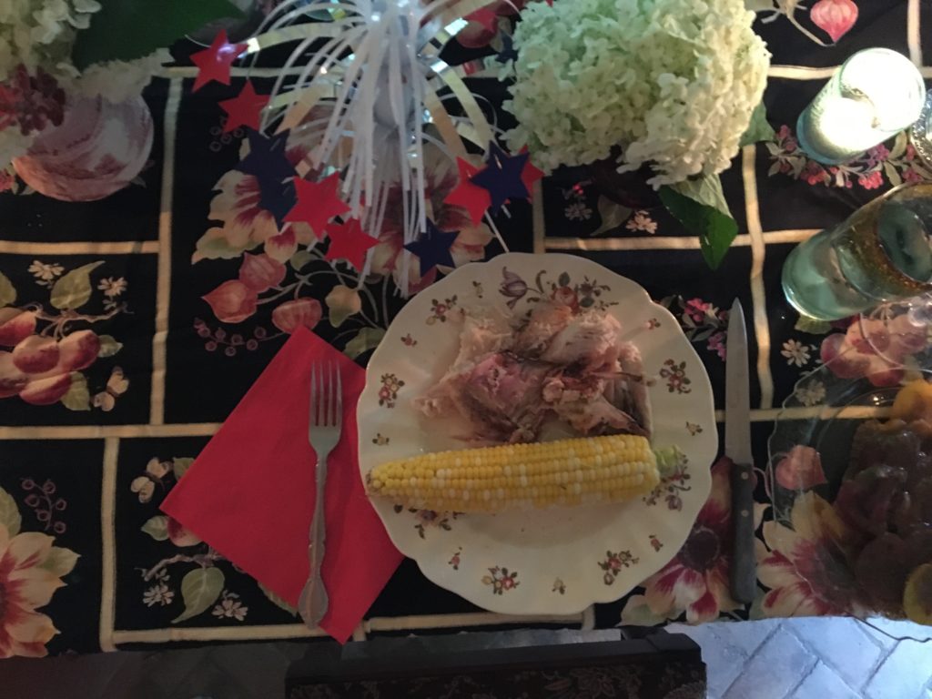 Caitlin-Hartley-of-Styled-American-summer-dinner-tablescape