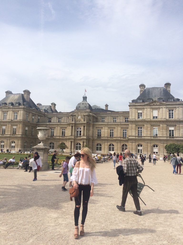 girl-in-front-of-Luxembourg-Palace