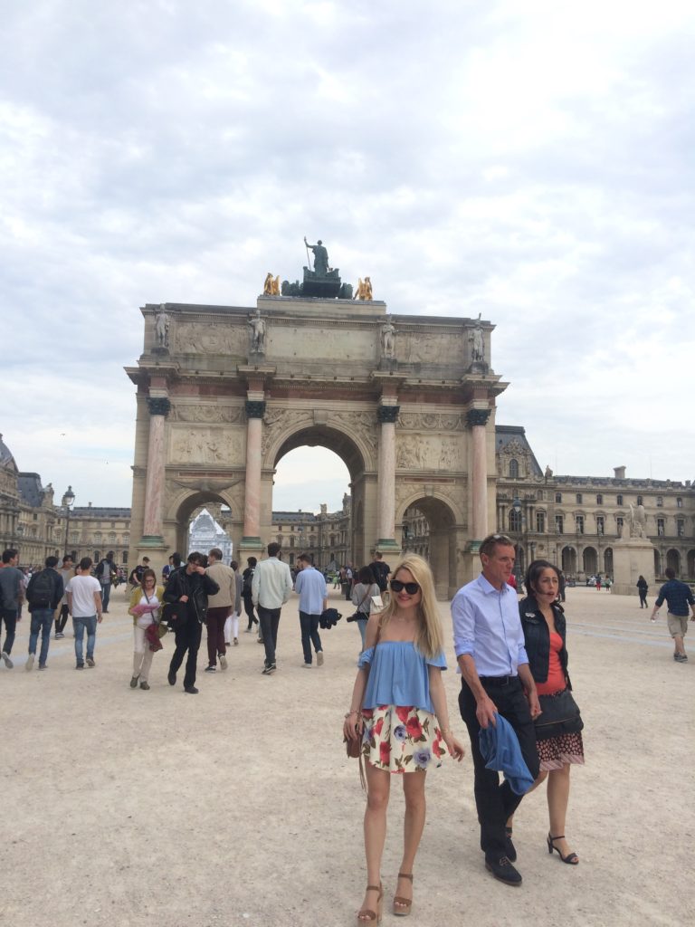 louvre-palace-louvre-pyramid