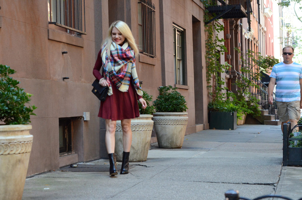 maroon-dress-blanket-scarf http://styledamerican.com/fall-uniform/