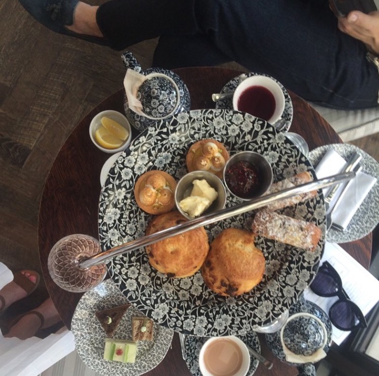 afternoon-tea-at-allis-chicago-soho-house