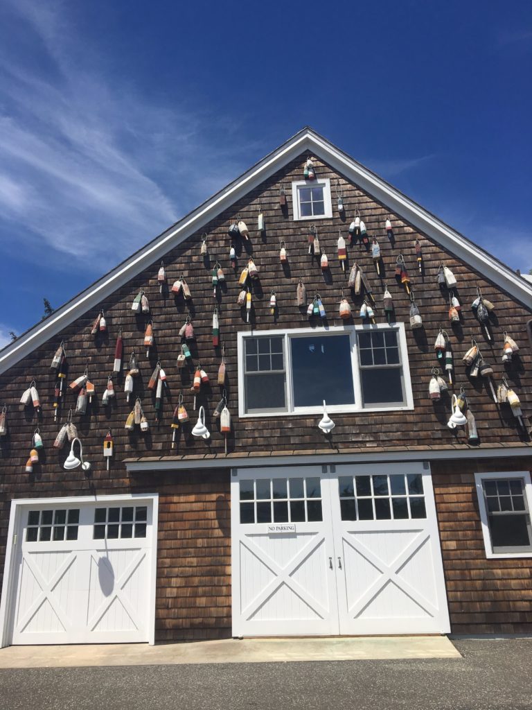 house-with-hanging-boat-anchors