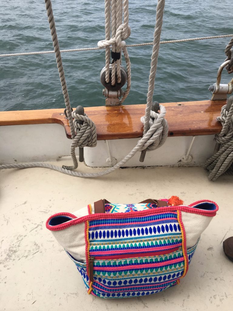 travel-tote-on-a-sailboat http://styledamerican.com/sailing-in-portland/
