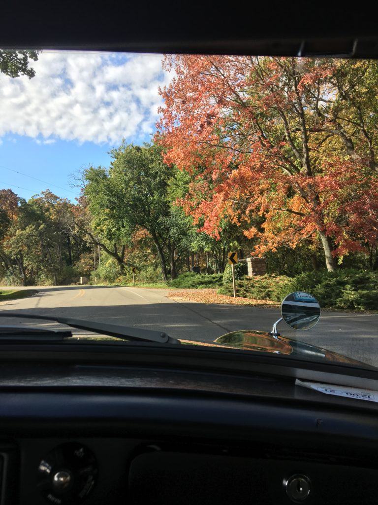 fall-foliage-vintage-car-ride http://styledamerican.com/american-favorites-fall-edition/