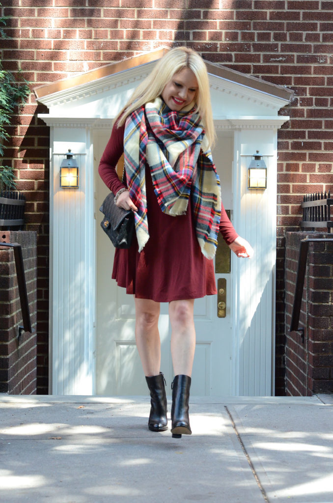 burgundy-swing-dress-plaid-scarf http://styledamerican.com/10-thanksgiving-outfit-ideas/