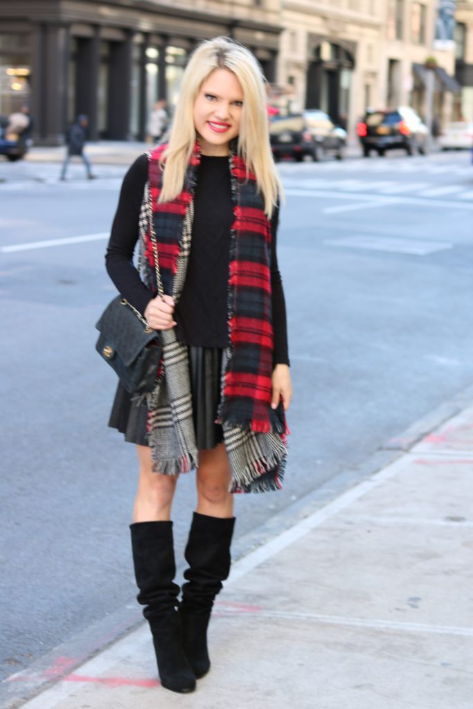 NYC-fashion-blogger-winter-style http://styledamerican.com/reversible-scarf/