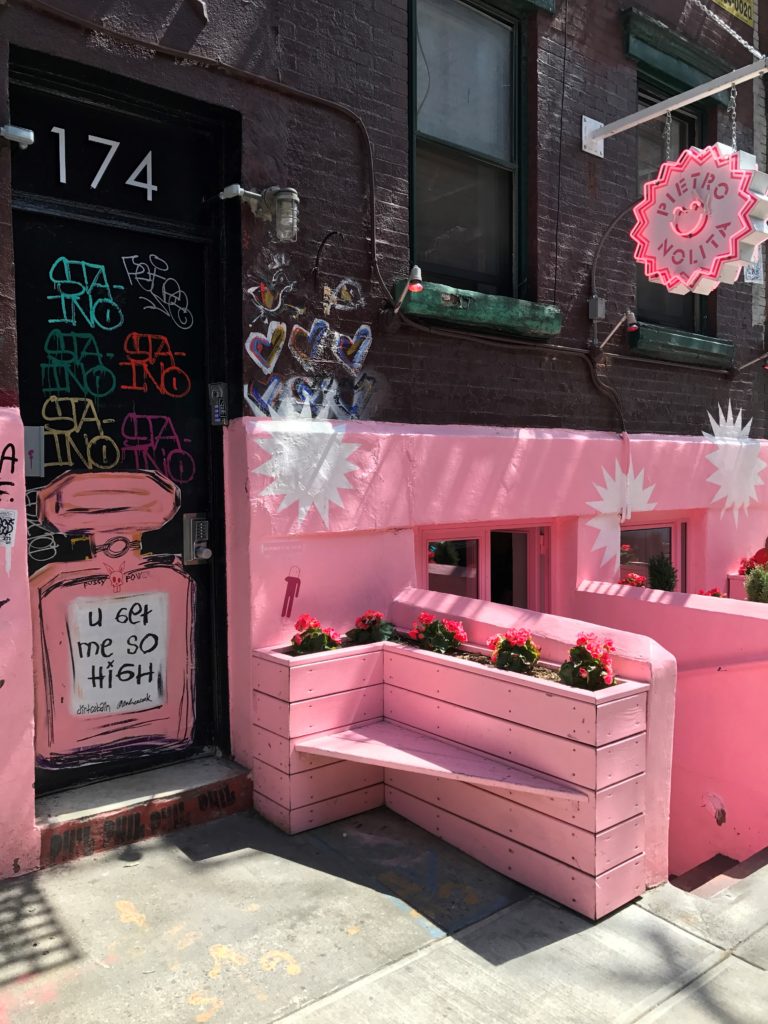 pink-restaurant http://styledamerican.com/leave-it-to-me-to-find-the-pinkest-restaurant-in-nyc/