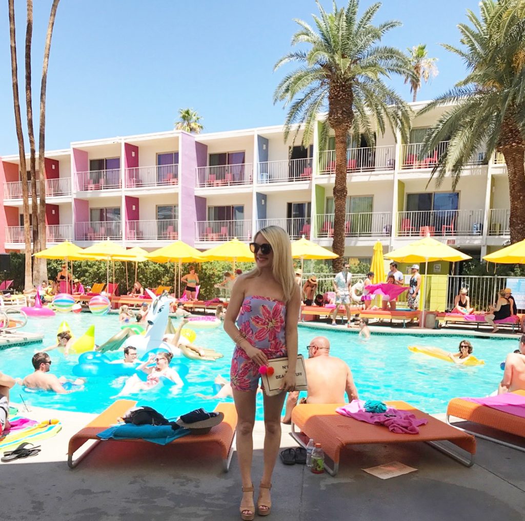 colorful walls at the sagauro palm springs