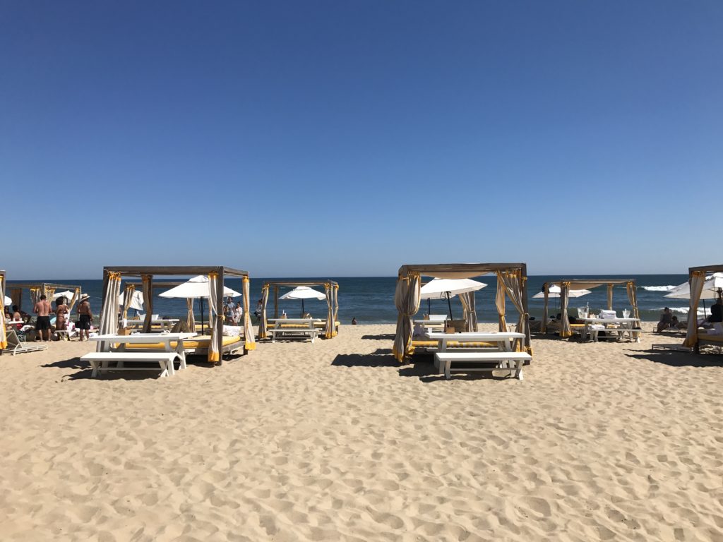 BEACH DAY IN THE HAMPTONS